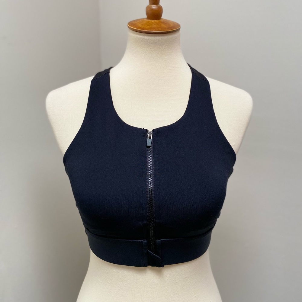 ❄️4 for $20 Fabletics • Black Front Zip Racerback Sports Bra